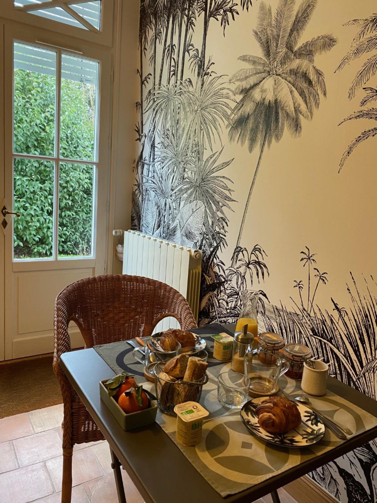 Maison M, Chambre Privee Acces Jardin Piscine Et Jacuzzi Pres De La Rochelle 라로셸 외부 사진